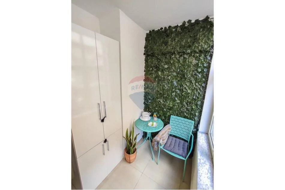 Tirane, jepet me qera apartament 1+1+Aneks+Ballkon , 81 m² 800 € (Rruga Tefta Tashko Koco)