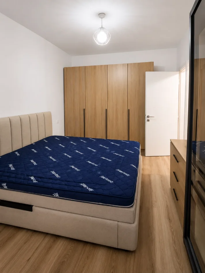 Tirane, jepet me qera apartament 1+1 Kati 4, 71 m² 518 € (fusha aviacionit)