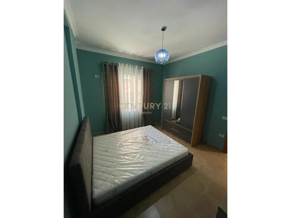 Tirane, jap me qera apartament 2+1 , 100 m² 600 € (Kopshti Botanik Zoologjik)