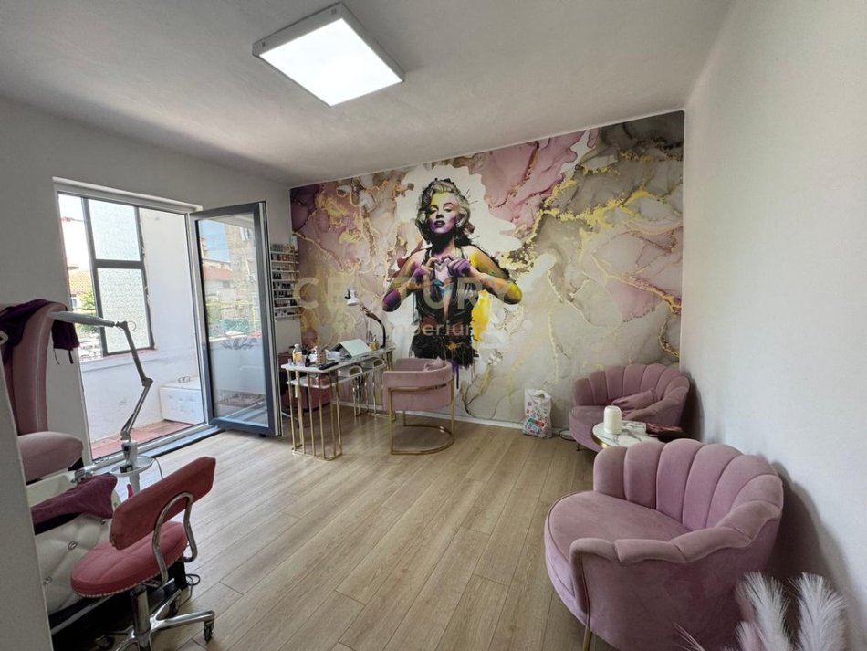 Tirane, jepet me qera apartament Kati 1, 61 m² 650 € 