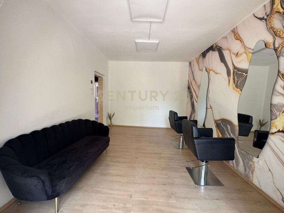 Tirane, jepet me qera apartament Kati 1, 61 m² 650 € 