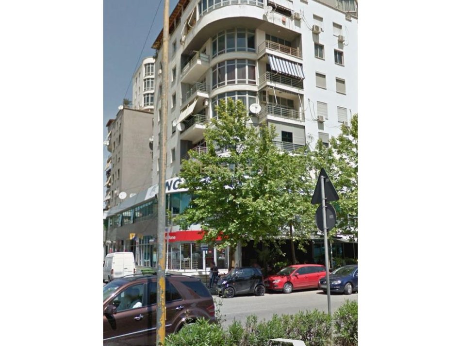 Tirane, shitet ambjent biznesi , 224 m² 672.000 € 