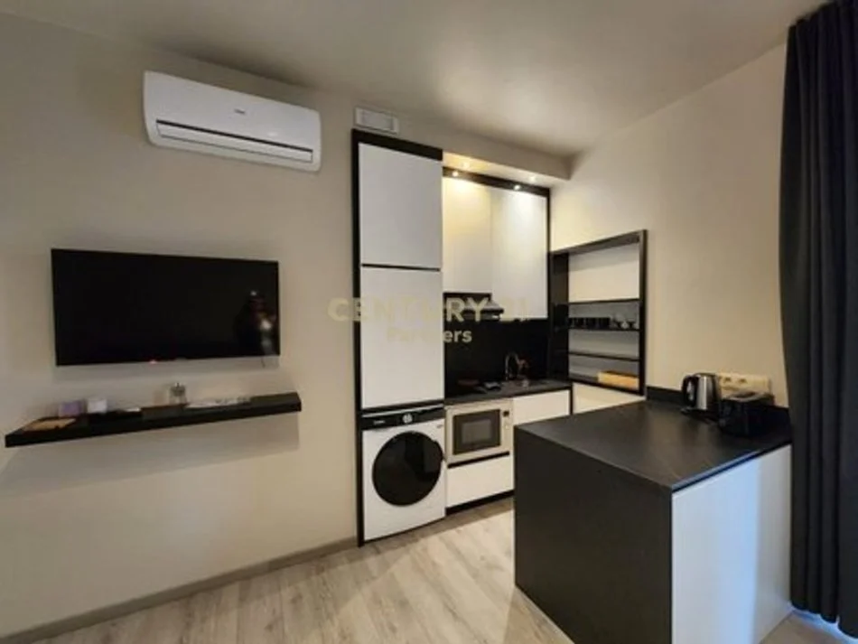 Tirane, jap me qera apartament 1+1+Ballkon , 105 m² 700 € (Kopeshti Botanik)