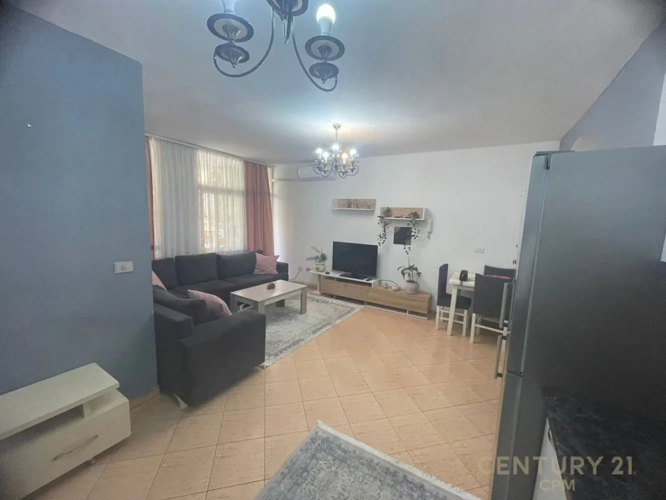 Tirane, shes apartament 2+1+2 , 91 m² 234.000 € (Komuna e Parisit)