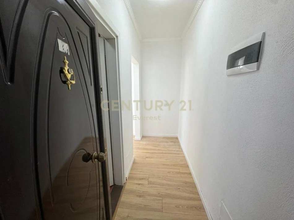 Tirane, shitet apartament 1+1 Kati 9, 65 m² 87.000 € 