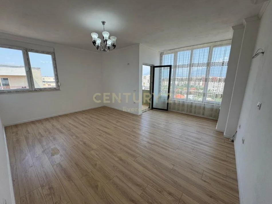 Tirane, shitet apartament 1+1 Kati 9, 65 m² 87.000 € 