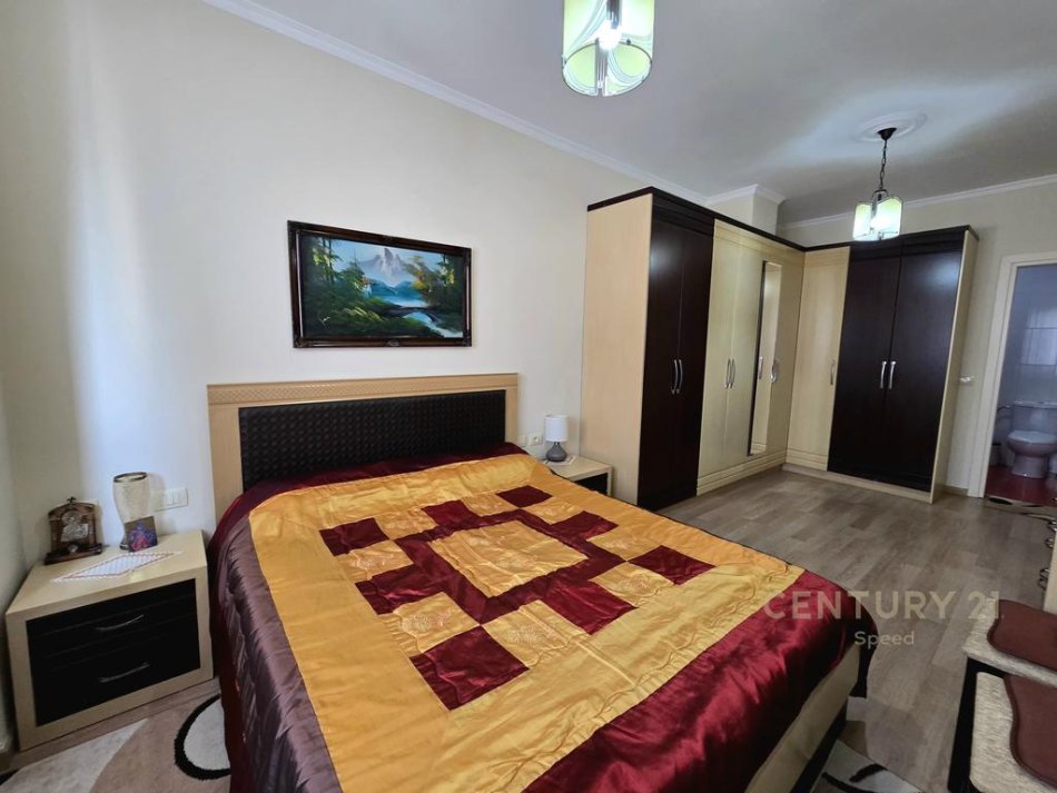 Tirane, jepet me qera apartament 2+1 Kati 4, 88 m² 580 € (Ruga Ali Demi)