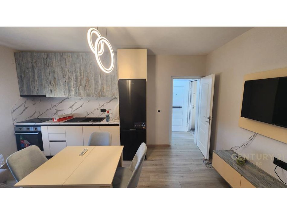 Tirane, jepet me qera apartament 1+1 Kati 3, 48 m² 480 € (Rruga Babe Rexha)