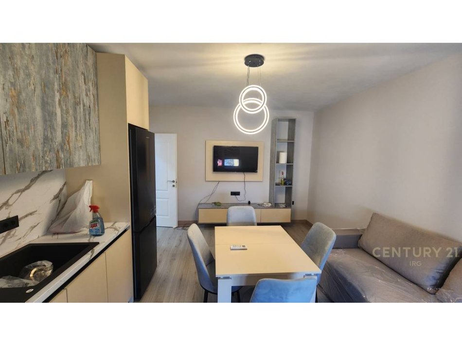 Tirane, jepet me qera apartament 1+1 Kati 3, 48 m² 480 € (Rruga Babe Rexha)