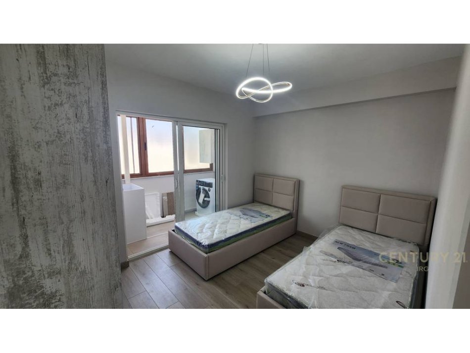 Tirane, jepet me qera apartament 1+1 Kati 3, 48 m² 480 € (Rruga Babe Rexha)