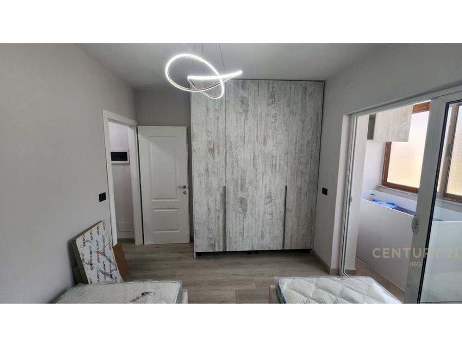 Tirane, jepet me qera apartament 1+1 Kati 3, 48 m² 480 € (Rruga Babe Rexha)