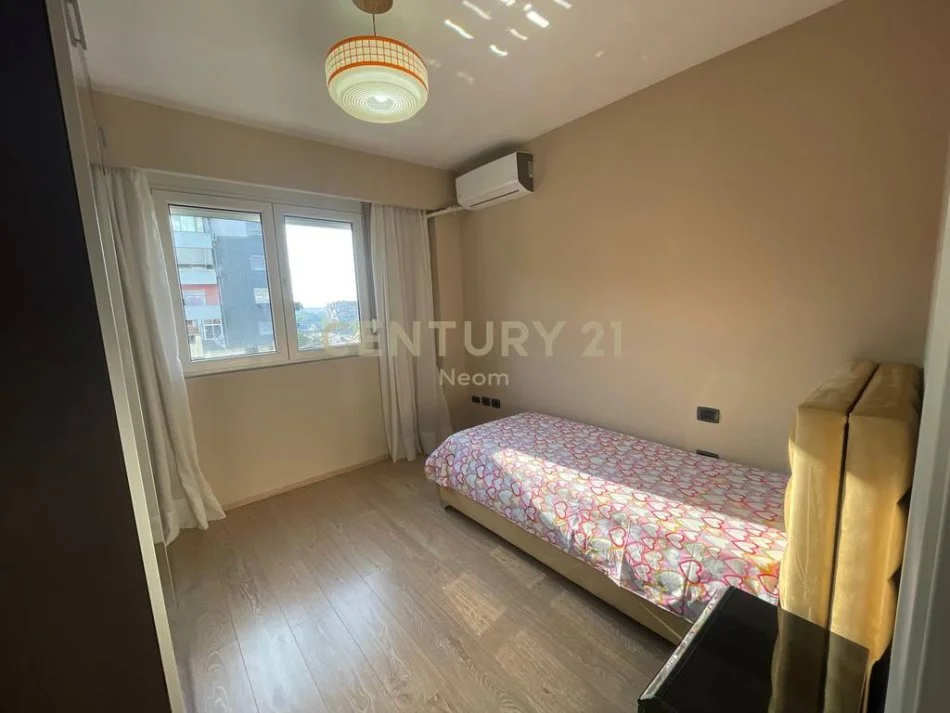Tirane, jap me qera apartament 2+1 , 92 m² 700 € (Kodra e Diellit)