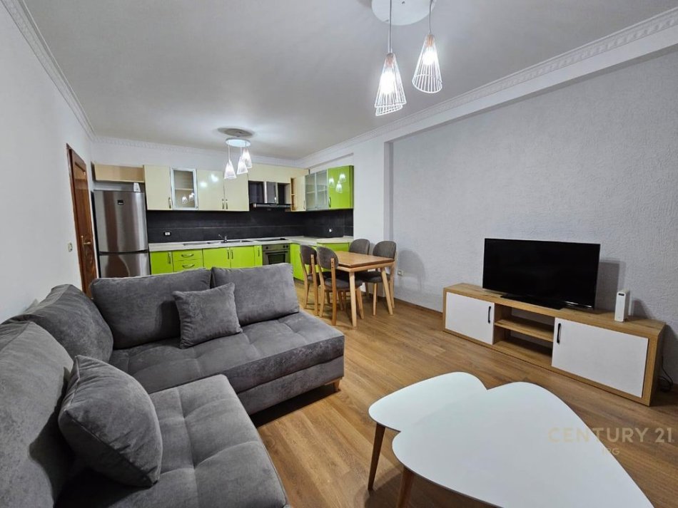 Tirane, jepet me qera apartament 1+1 Kati 2, 66 m² 600 € (Rruga Ylber Bylykbashi)