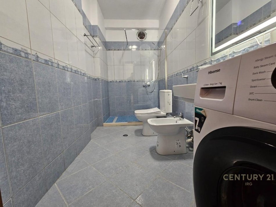 Tirane, jepet me qera apartament 1+1 Kati 2, 66 m² 600 € (Rruga Ylber Bylykbashi)