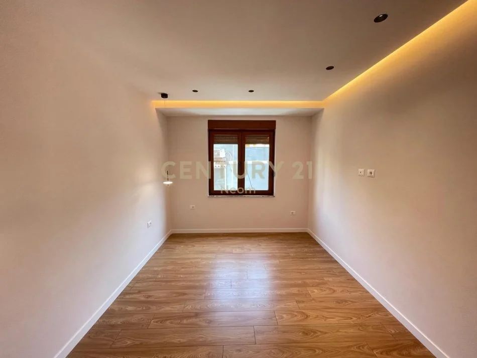 Tirane, shitet apartament 2+1+Aneks+Ballkon Kati 2, 98 m² 215.000 € (Neom116605)