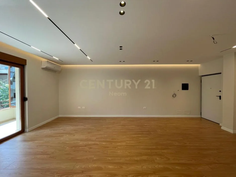 Tirane, shitet apartament 2+1 Kati 2, 98 m² 215.000 € 