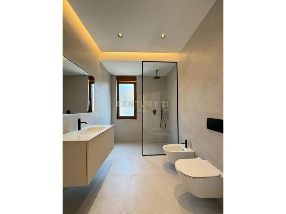 Tirane, shitet apartament 2+1+Aneks+Ballkon Kati 2, 98 m² 215.000 € (Neom116605)