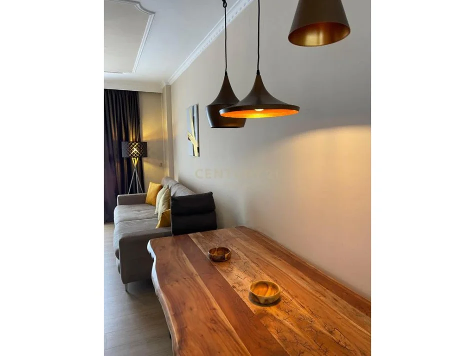 Tirane, jap me qera apartament 1+1+Ballkon , 60 m² 650 € (Liqeni i Tiranës)