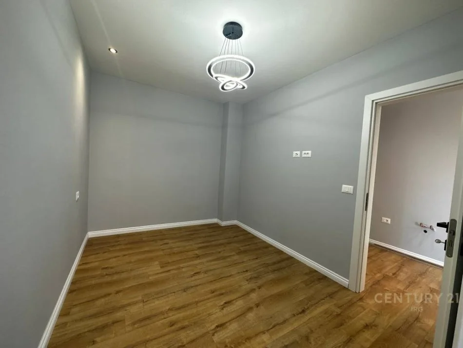 Tirane, shitet apartament 1+1 Kati 6, 49 m² 98.000 €