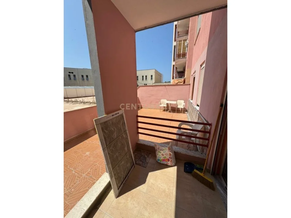 Durres, jepet me qera apartament 1+1+Ballkon Kati 1, 70 m² 350 € (plepa)