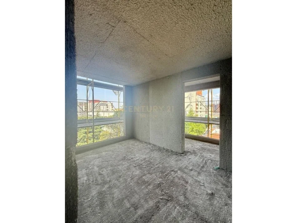 Tirane, shitet apartament 3+1+Ballkon Kati 4, 140 m² 253.000 € (dritan hoxha)