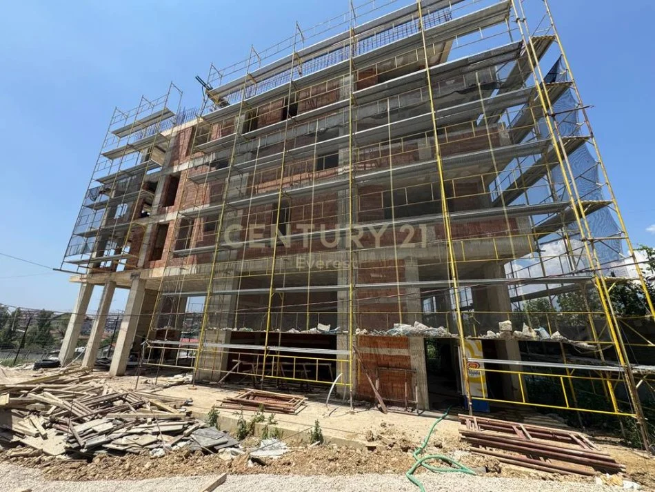 Tirane, shitet apartament 1+1 Kati 1, 65 m² 88.000 € (ALI DEMI)