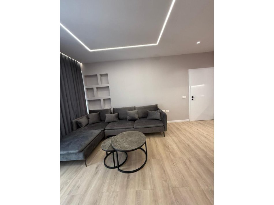 Tirane, jepet me qera apartament 1+1 Kati 8, 90 m² 500 € 