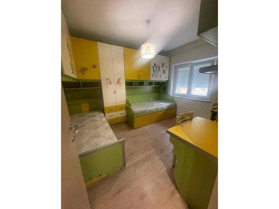 Tirane, jepet me qera apartament 2+1 Kati 3, 74 m² 550 € 