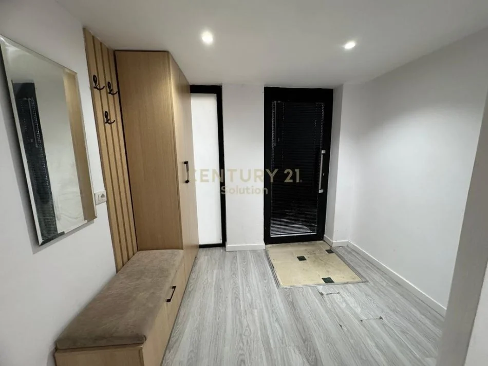 Tirane, jap me qera apartament 2+1 , 120 m² 600 € (Liqeni i Thatë)
