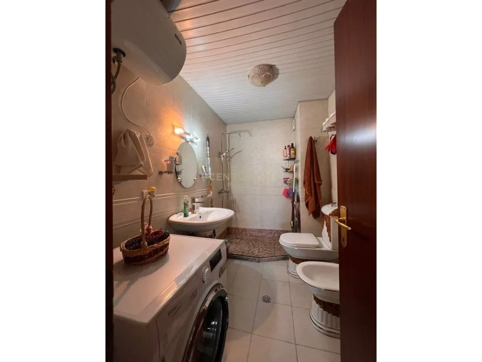 Tirane, shes apartament 1+1 , 70 m² 215.000 € (Rruga e Elbasanit)