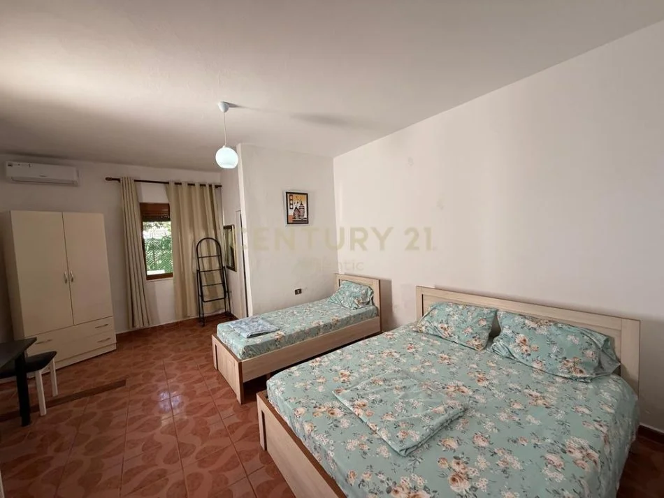 Durres, jepet me qera apartament 5+1+Ballkon Kati 0, 478 m² 1.300 € (plazh hekurudha)