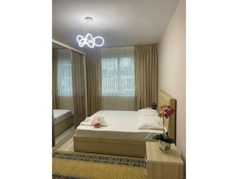 Tirane, jepet me qera apartament 1+1 Kati 9, 70 m² 900 € 