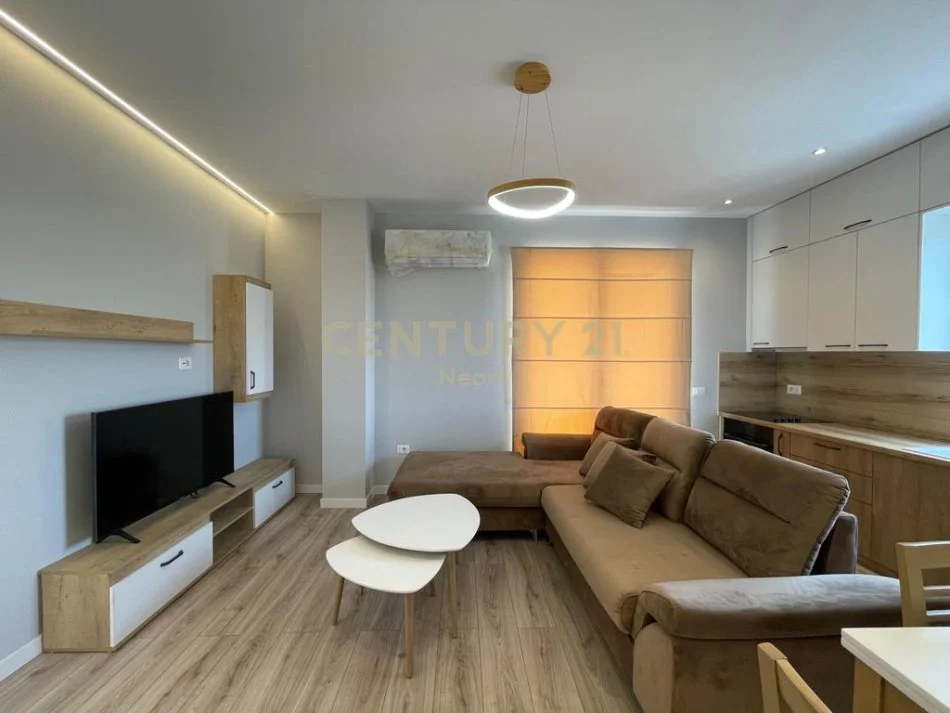 Tirane, jepet me qera apartament 2+1+Aneks+Ballkon Kati 2, 75 m² 600 € (Neom116803)