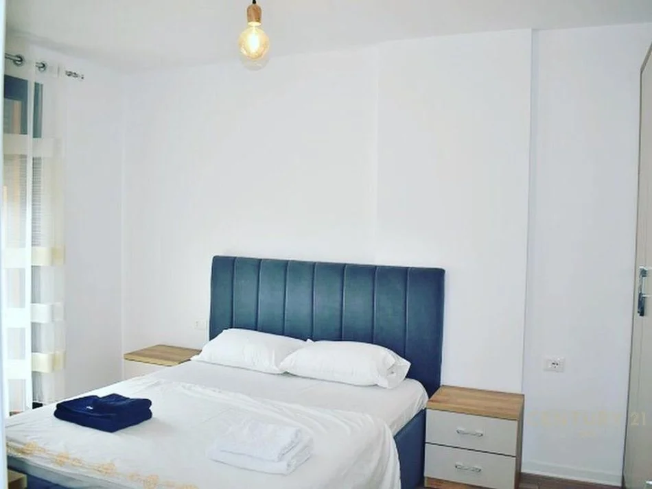 Tirane, jepet me qera apartament 1+1 Kati 9, 500 € 