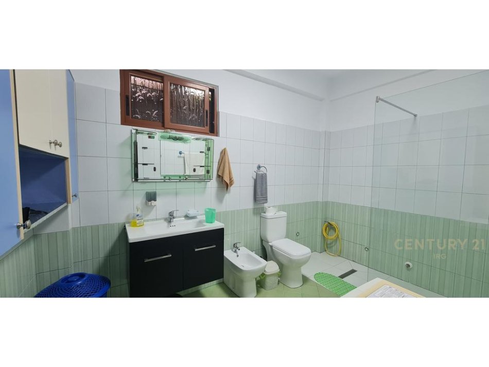 Tirane, jepet me qera apartament 1+1 Kati 1, 60 m² 450 € 