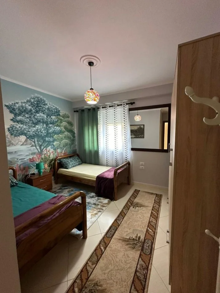 Tirane, shitet apartament 2+1+Ballkon Kati 5, 97 m² (prane stadiumit Air Albania)