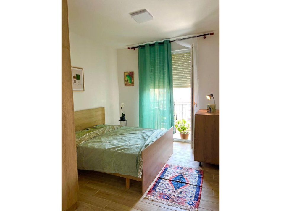 Tirane, jepet me qera apartament 1+1+Ballkon Kati 7, 70 m² 550 € (tregu elektrik)