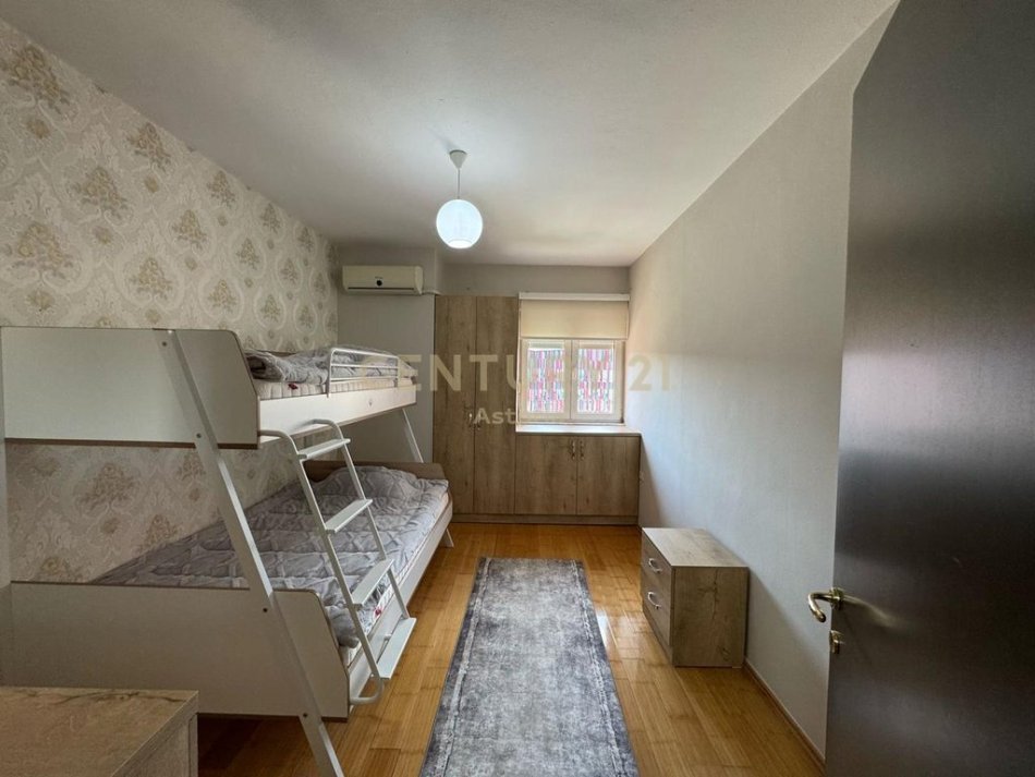 Tirane, shitet apartament 1+1+Ballkon Kati 5, 107 m² 3.200.000 €