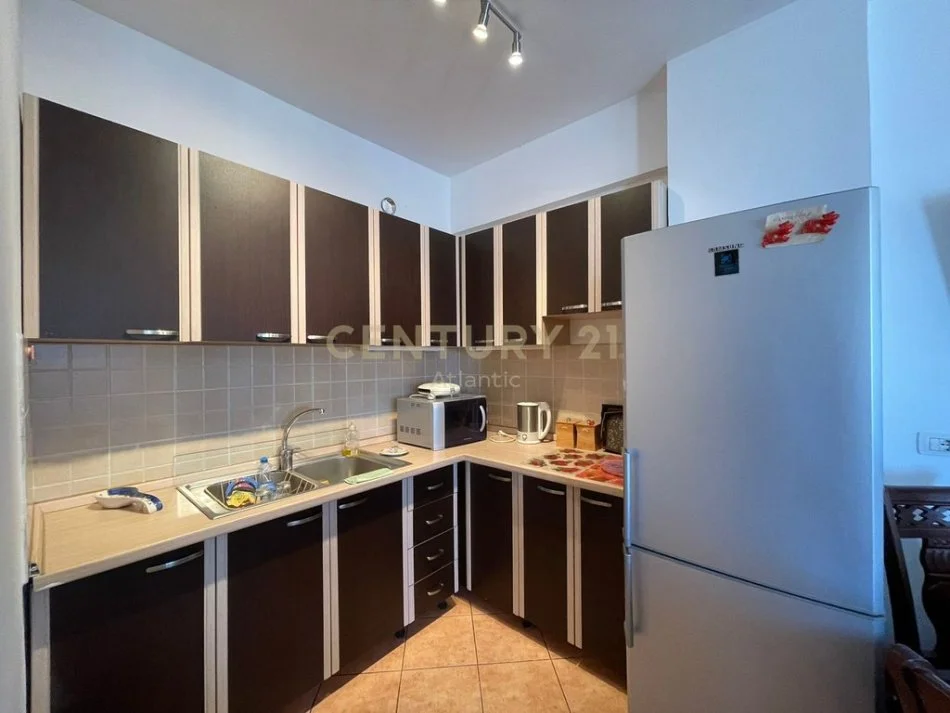 Durres, shitet apartament Kati 5, 150 m² 129.500 € (Ish Rajoni, Durrës!)