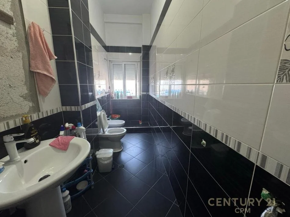 Tirane, shitet apartament 2+1 Kati 1, 116 m² 130.000 € 