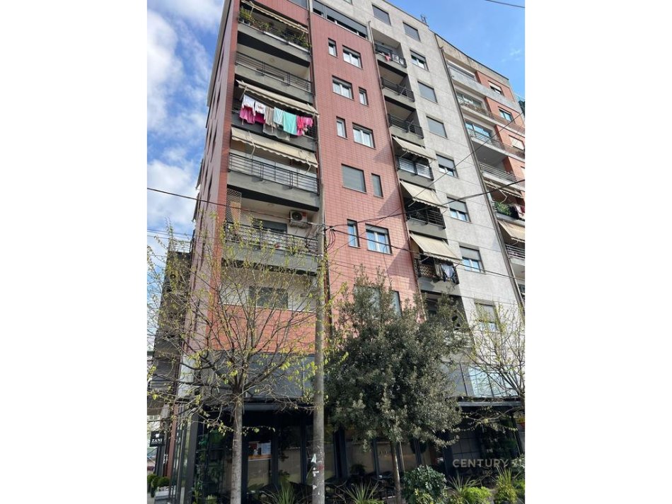 Tirane, jepet me qera apartament 1+1 Kati 4, 52 m² 525 € 