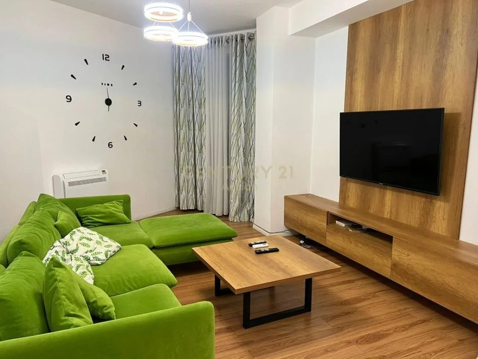 Tirane, shitet apartament 2+1 Kati 4, 118 m² 180.000 € 