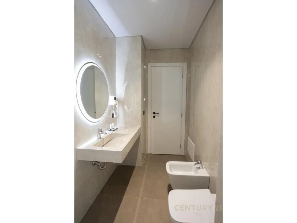 Vlore, shitet apartament 4+1+Ballkon Kati 2, 150 m² 250.000 € (Bulevardi ismail qemali)