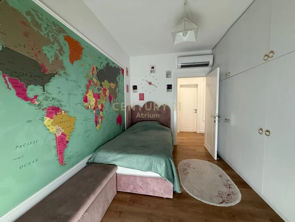 Tirane, shes apartament 2+1 , 138 m² 300.000 € (Oxhaku)