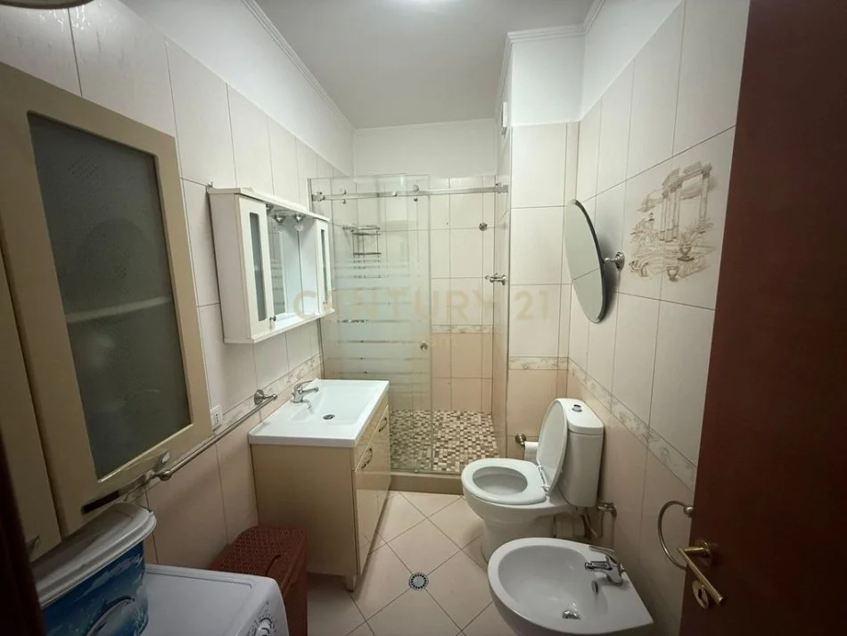 Tirane, shitet apartament 2+1 Kati 6, 111 m² 200.000 € 