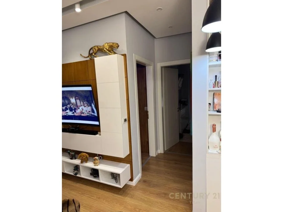 Tirane, jepet me qera apartament 2+1 Kati 3, 92 m² 185.000 € 