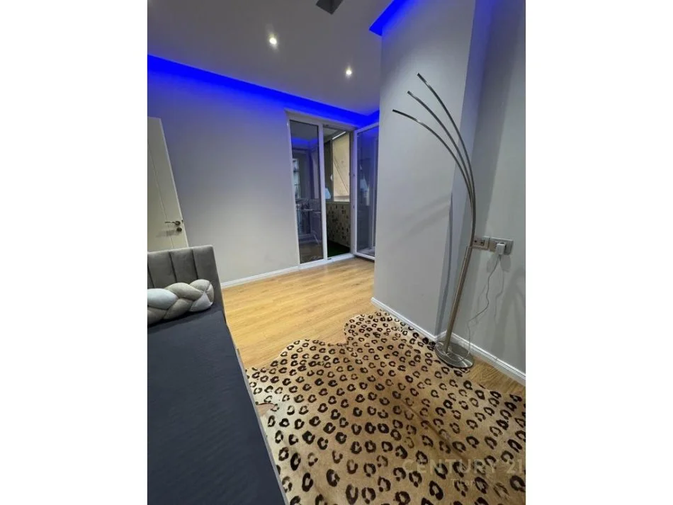 Tirane, jepet me qera apartament 2+1 Kati 3, 92 m² 185.000 € 