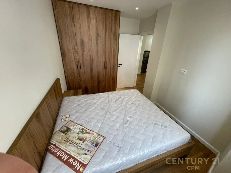 Tirane, jap me qera apartament 1+1 , 50 m² 550 € (Kopshti Botanik Zoologjik)