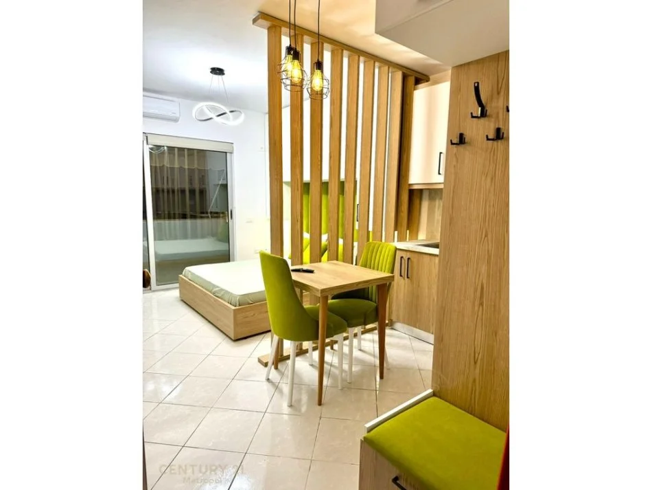 Tirane, jap me qera garsonier , 43 m² 500 € (KOMUNA E PARISIT)