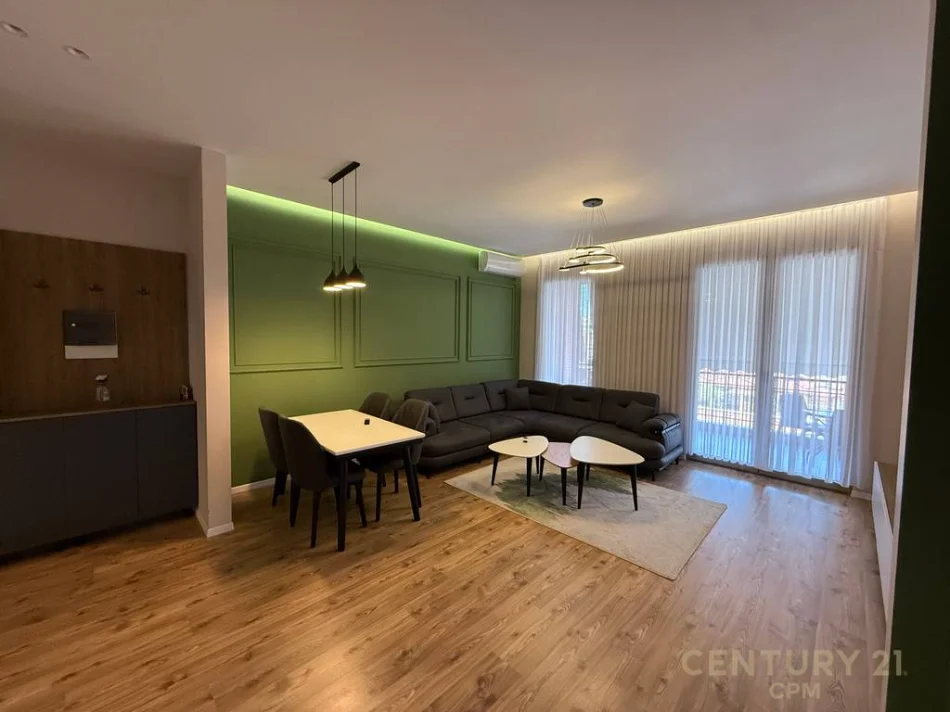 Tirane, jepet me qera apartament 2+1+Ballkon Kati 8, 118 m² 1.300 € (Delijorgji)